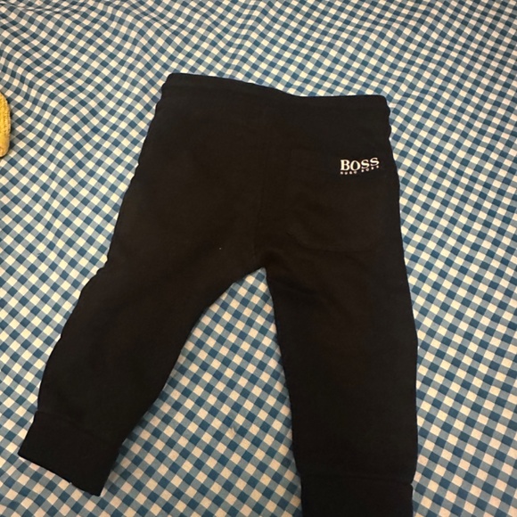 Hugo boss joggers - Picture 4 of 8